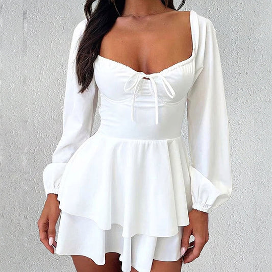 👗 SLEVA 30%! 🎀 Dámské šaty se sukní s výstřihem do srdce – Vrstvené volánky a otevřená záda – Hravé a elegantní 🥂