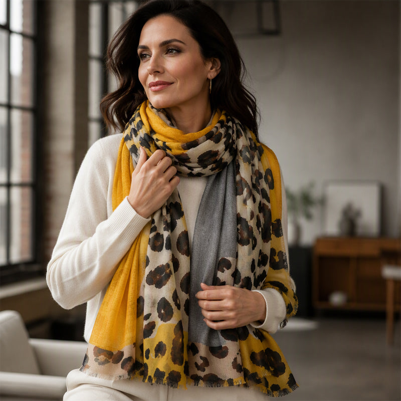 🌸🧣Versatile Lightweight Leopard Print Shawl Scarf